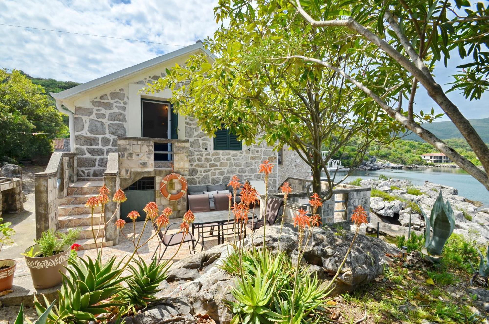 Holiday Home Brinic Tivat Zewnętrze zdjęcie