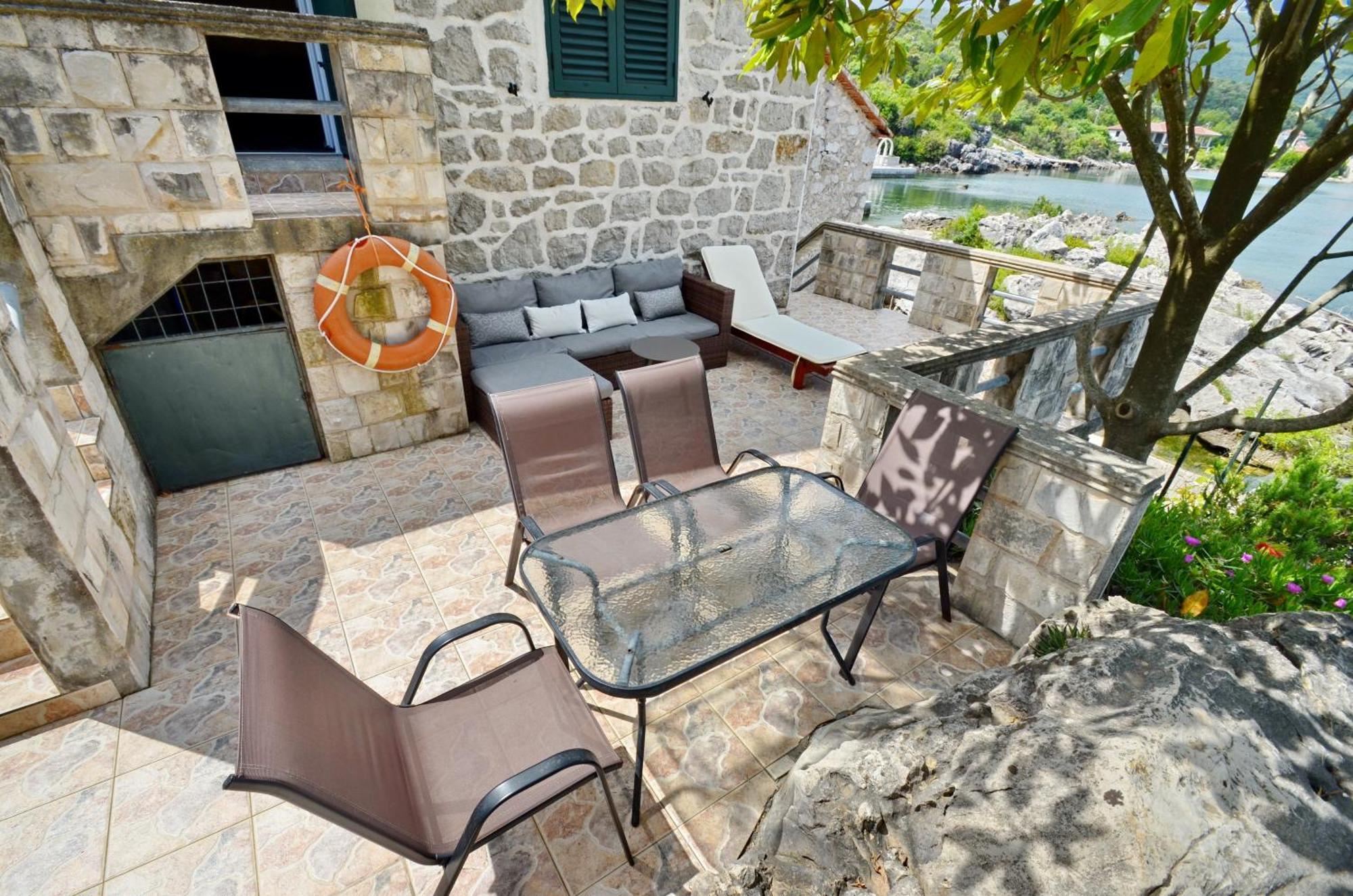 Holiday Home Brinic Tivat Zewnętrze zdjęcie