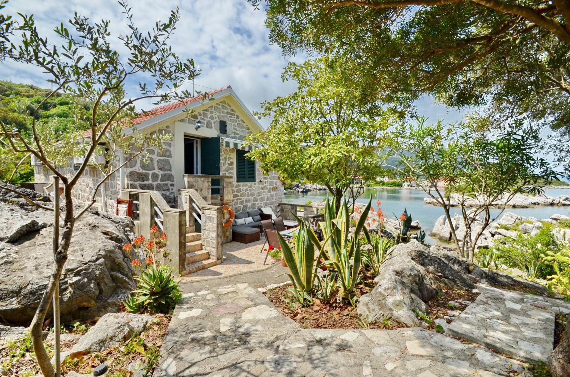 Holiday Home Brinic Tivat Zewnętrze zdjęcie
